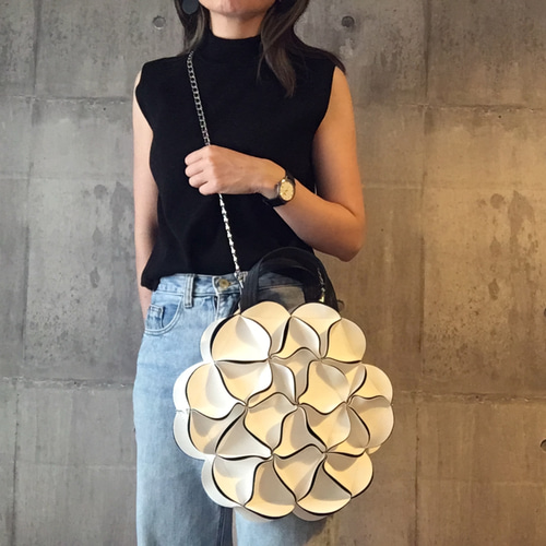 【美品】ELEMOODエレムード2WAYショルダーバックハンドバッグ花白ホワイト 楽天市場】【中古】ELEMOOD 2WAYショルダーバッグ ホワイト