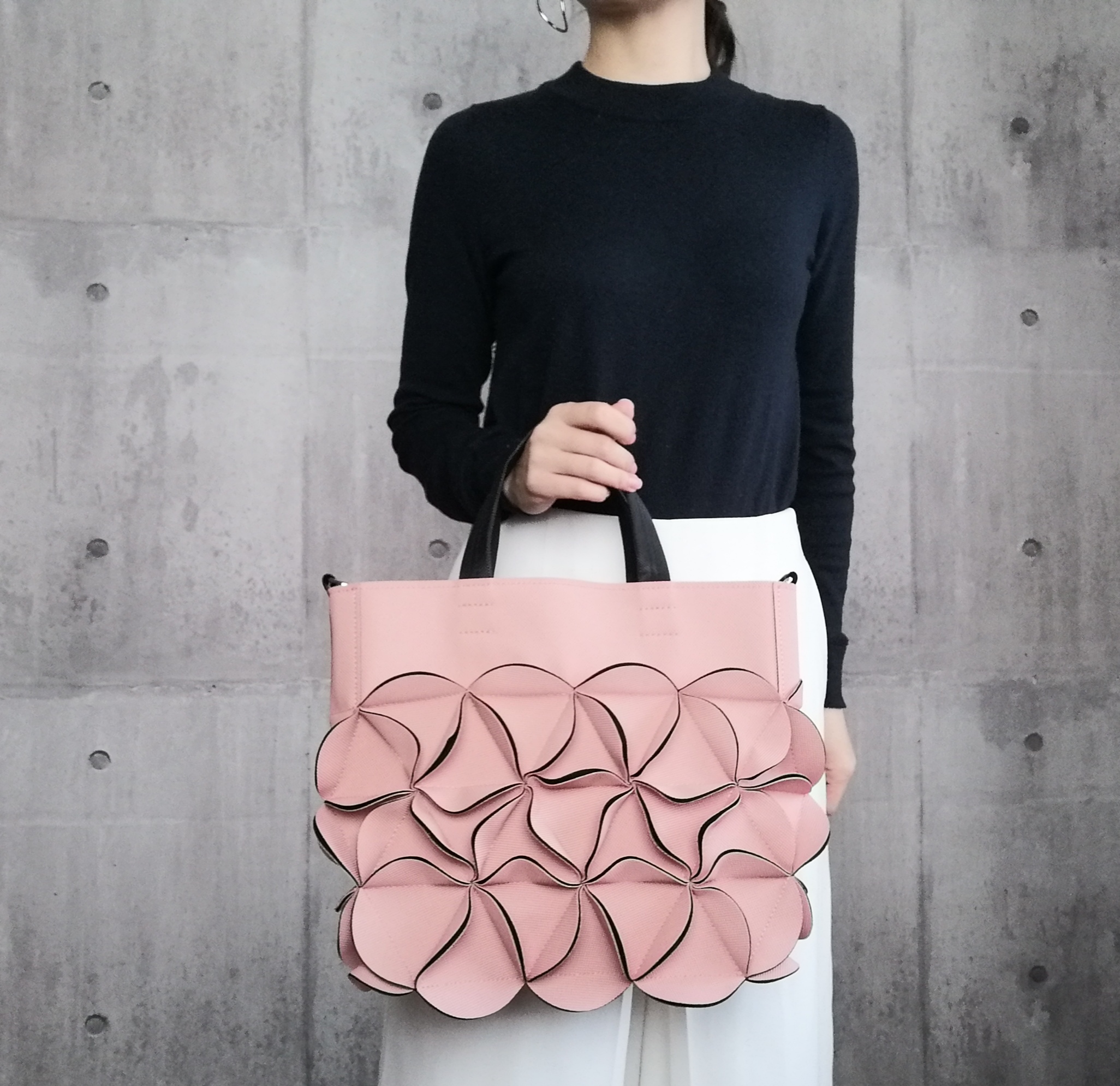 幾何学的なお花のトートバッグ/6465ピンク 28,490円
