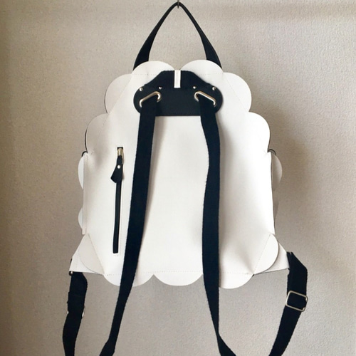 幾何学的なお花のリュック6525/BLACK リュック・バックパック ELEMOOD