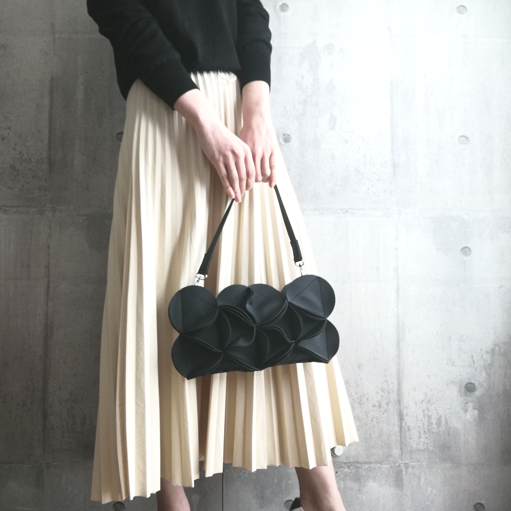 幾何学的なお花の3WAYお財布ポシェット/ハンドバッグ/クラッチバッグ-BLACK