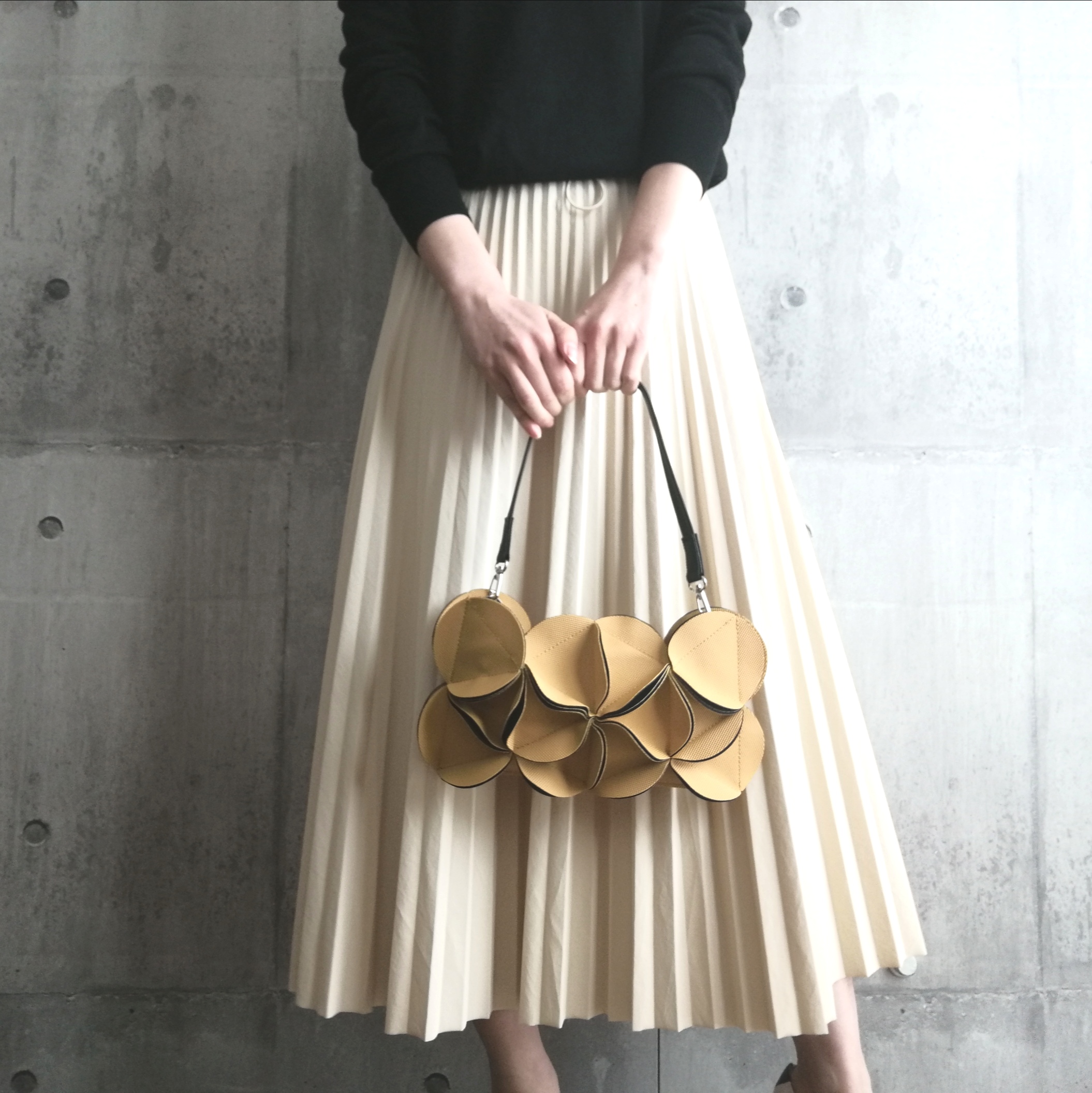 幾何学的なお花の3WAYお財布ポシェット/ハンドバッグ/クラッチバッグーMUS 20,350円