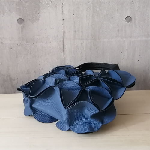 幾何学的なお花のバタフライハンドバッグ/6508NAVY ハンドバッグ