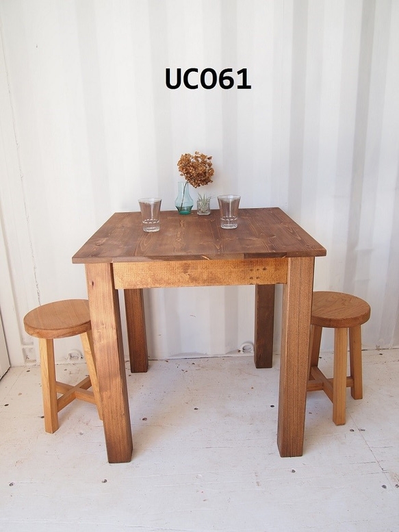 カフェテーブル【800×800】（ダーク）アンティーク風・天然無垢材 2枚目の画像