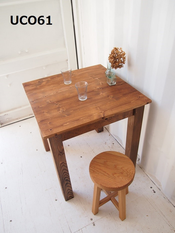 カフェテーブル【800×800】（ダーク）アンティーク風・天然無垢材 3枚目の画像