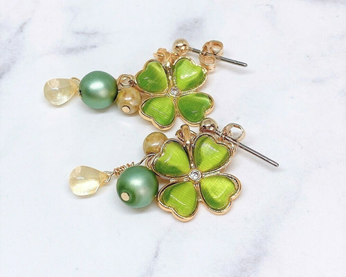 再販】四つ葉のクローバーピアス（グリーン） ピアス（スタッド