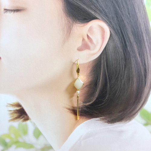 再販＊アシメ スクエアロング ピアス オフホワイト ピアス