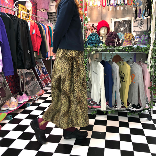 ヒョウ柄ファー付きフレアスカート ヒョウ柄フェイクファー フレアロングスカート ロングスカート（マキシ