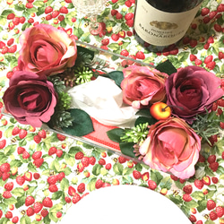 置くだけで食卓が華やかに 日常にお花のある生活 エレガント アーティフィシャルフラワーアレンジメントメントテッシュケース 1枚目の画像