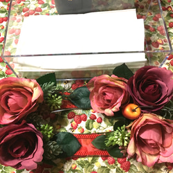 置くだけで食卓が華やかに 日常にお花のある生活 エレガント アーティフィシャルフラワーアレンジメントメントテッシュケース 5枚目の画像