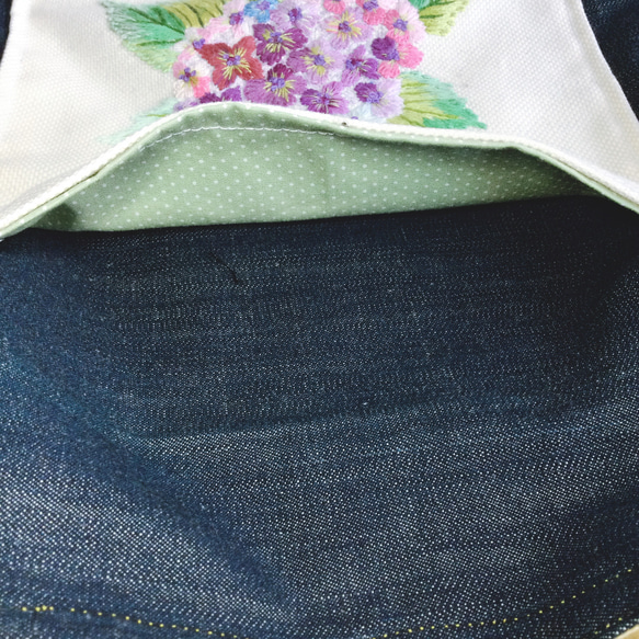 紫陽花の刺しゅうバッグ✿紫陽花刺しゅう部分がポケットになっています！ 5枚目の画像