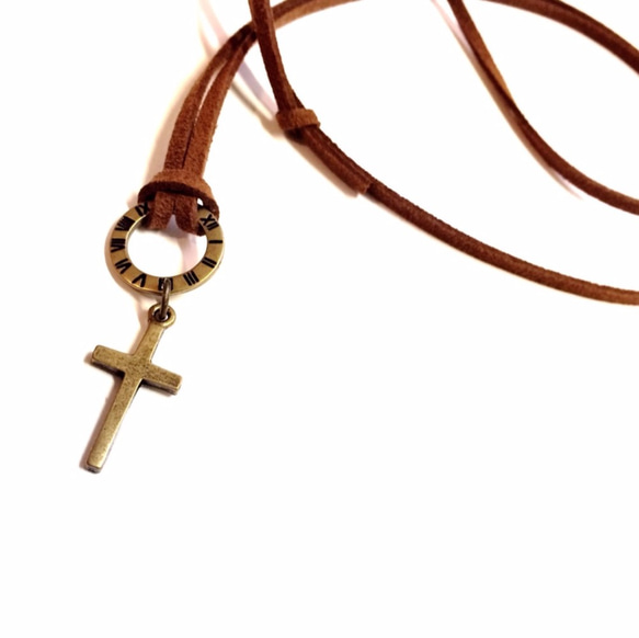 アンティーク風クロス十字架&リングスウェード紐ネックレス 2枚目の画像
