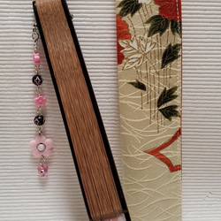 扇子 ピンク 透かし 桜と蝶 扇子入れ＆扇子飾りの3点セット 2枚目の画像