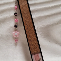扇子 ピンク 透かし 桜と蝶 扇子入れ＆扇子飾りの3点セット 3枚目の画像
