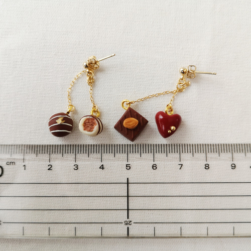 小さなチョコトリュフのピアス/イヤリング* ミニチュア バレンタイン