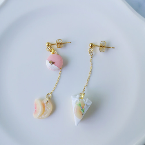 白桃のショートケーキと桃マカロンのピアス/イヤリング * ミニチュア