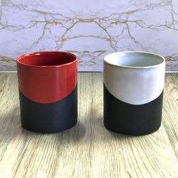 萩焼 ペアマグカップ 黒マット赤・黒マット白 2枚目の画像
