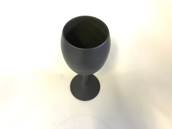 お酒が美味しくなる 萩焼 「SAKE CUP」萩酒杯 黒炭化 2枚目の画像