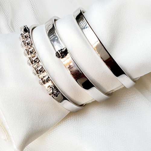 スカル☆バングル ガボラトリーSkull Triangle Wire Bangleスカルバングル