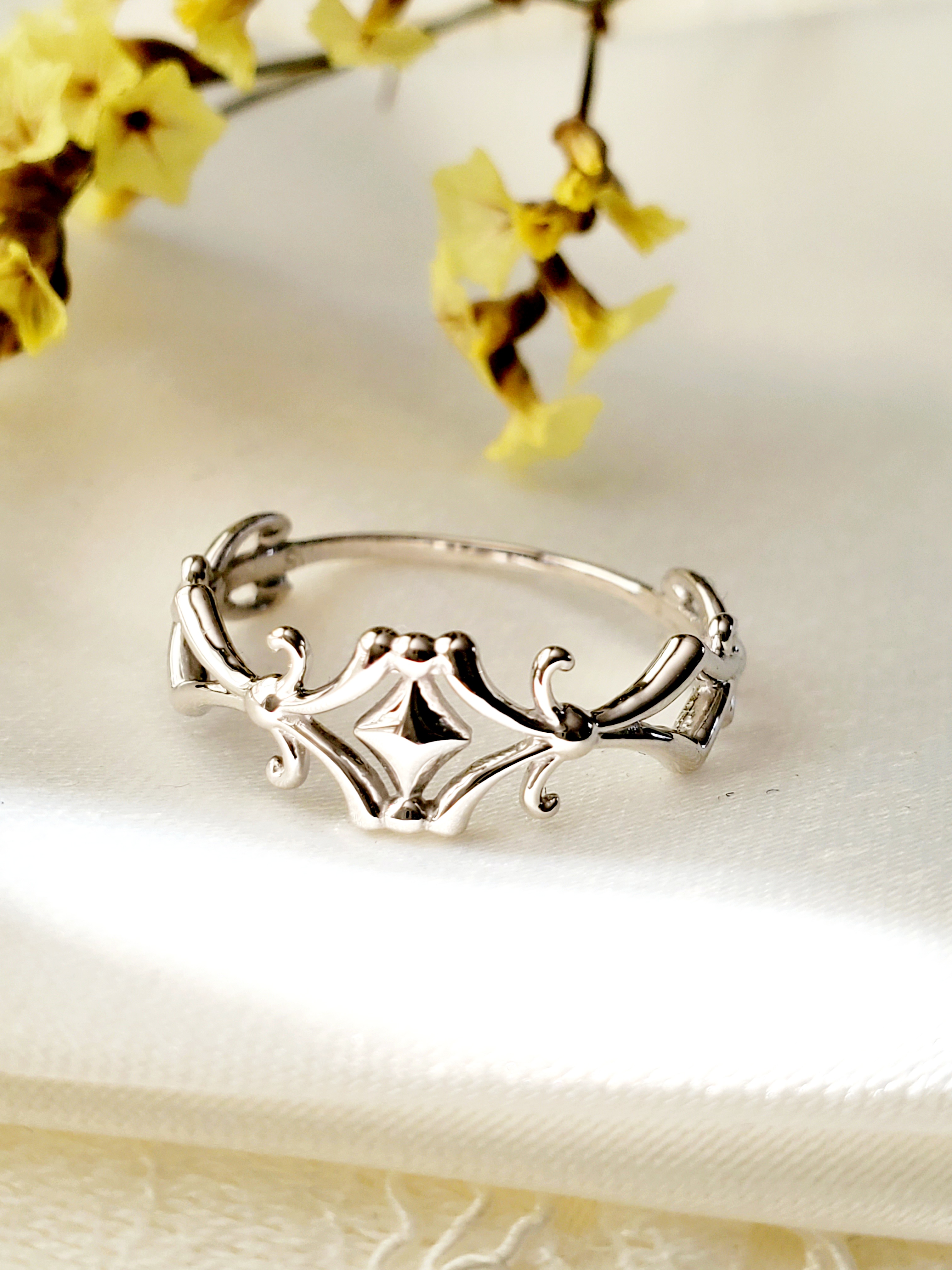 美しいアラベスク調のデザインリングRS-73 シルバーリング