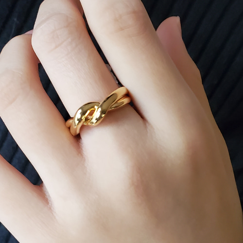 送料無料）ボールドツイストリング、ねじねじゴールドリング♡ RS-32