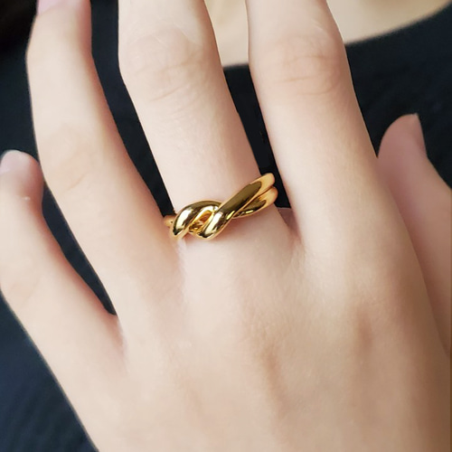 送料無料）ボールドツイストリング、ねじねじゴールドリング♡ RS-32