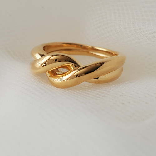 送料無料）ボールドツイストリング、ねじねじゴールドリング♡ RS-32