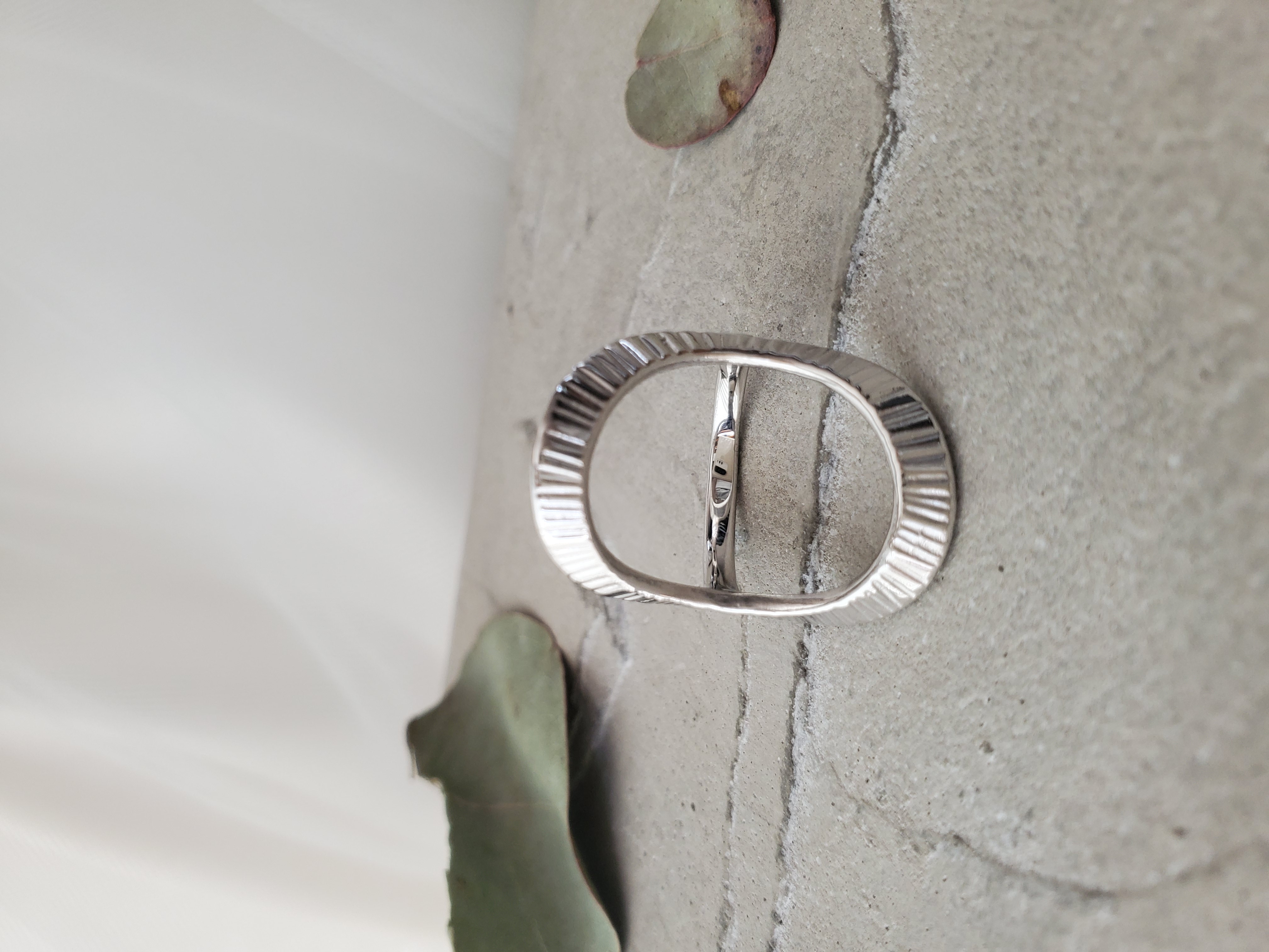 テクスチャーサークルシルバーリング　RS-94 大ぶり　オーバル　存在感抜群