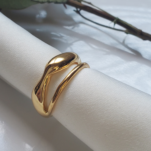 いびつ 、ダブルラインウェーブ重ねつけ2連ゴールドリングRS-92 指輪