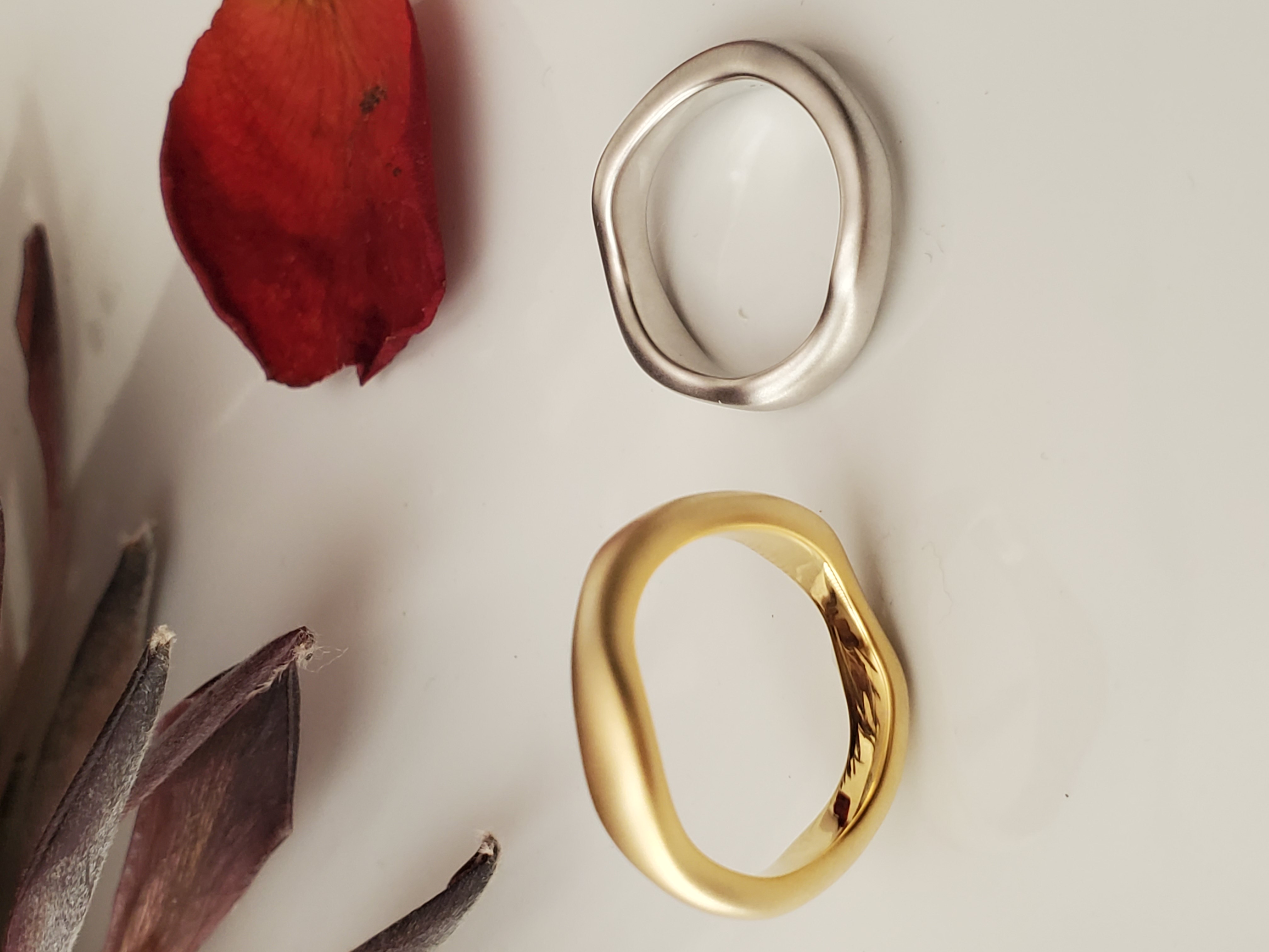 ウェーブリング　末永く使えるリングマット仕上げ RS-76やさしいフォルムのシルバーリング