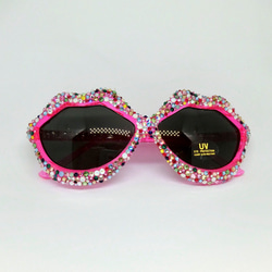 【美品】Swarovski スワロフスキー　サングラス　ピンク　多角形　ケース付 スワロフスキーカラフルリップサングラス サングラス akatsuki