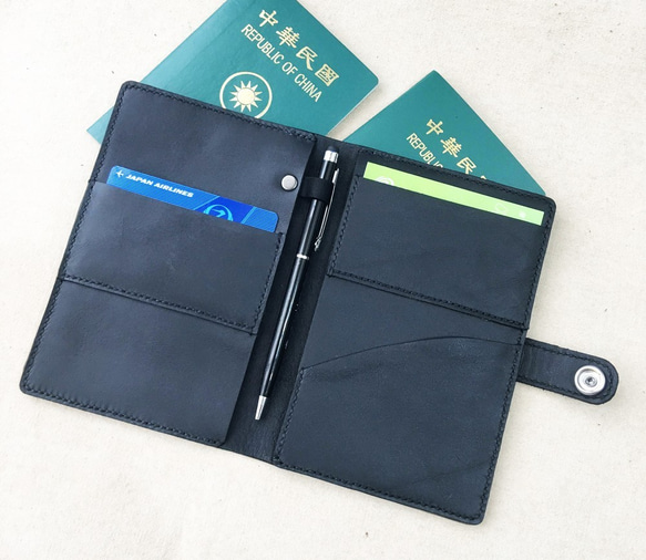 [85折]黑色皮革護照套 護照夾 出國 證件套 存摺收納 皮革手作 卡片收納 皮革 收納 皮夾 信用卡收納夾 皮革卡片夾 第4張的照片