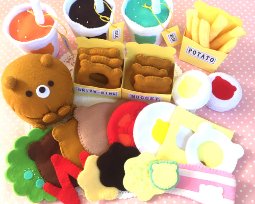 フェルトおままごと ハンドメイド くまさんパーティー - メルカリ