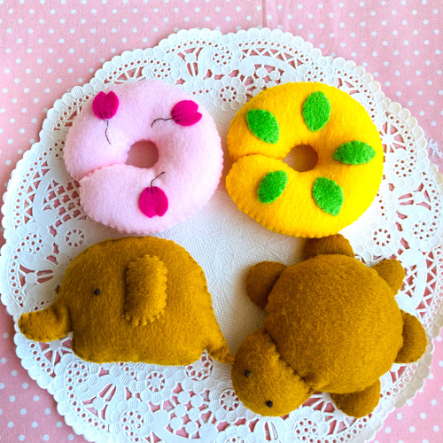 かわいいパン屋さん】フェルトのおもちゃ おままごと 動物パン 乗り物