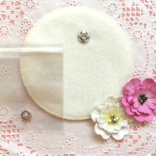 フェルトの名札☆三つ編みの女の子 児童館や保育実習に☆彡ワッペン 名