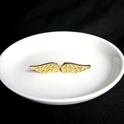 天使の翼ピアス   ゴールド  ホワイト 2枚目の画像