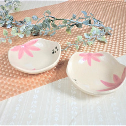 五角形・花柄豆小鉢❁二枚セット 3枚目の画像