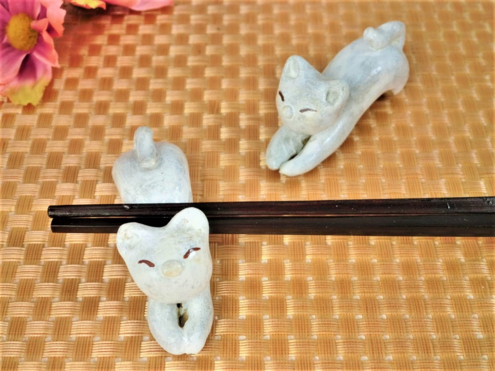ねこちゃんの箸置き♪白猫☆二匹セット 箸・箸置き mo*ka 通販