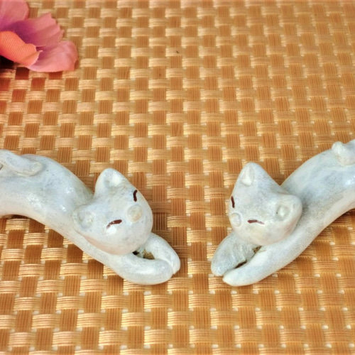 ねこちゃんの箸置き♪白猫☆二匹セット 箸・箸置き mo*ka 通販