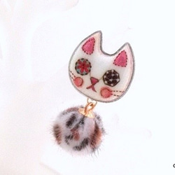 メルヘン猫とフリフリしっぽのイヤリング 5枚目の画像