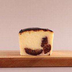 【終売】【9月限定】いちじくのバスクチーズケーキ 3枚目の画像