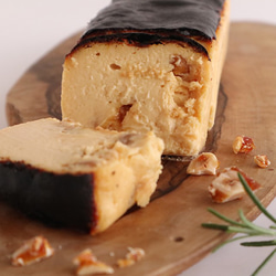 【終売】【10月限定】キャラメルマカダミアナッツのバスクチーズケーキ 2枚目の画像
