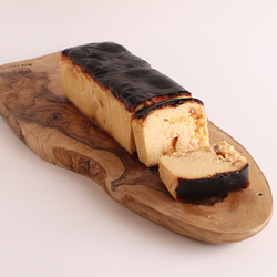 【終売】【10月限定】キャラメルマカダミアナッツのバスクチーズケーキ 4枚目の画像
