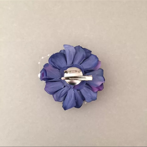 ＊ぷらすしゅがー＊様ご検討用＊上品パープルの髪飾りお花イメージ Perl ブルーパープル コサージュ / ヘアアクセサリー コサージュ RuRu