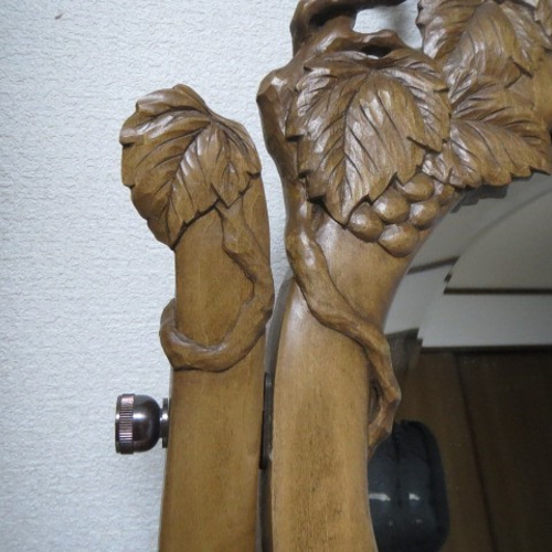 木彫りの卓上置き鏡☆葡萄デザイン☆ 材質榀の木 ｻｲｽﾞ約台650x240x25mm