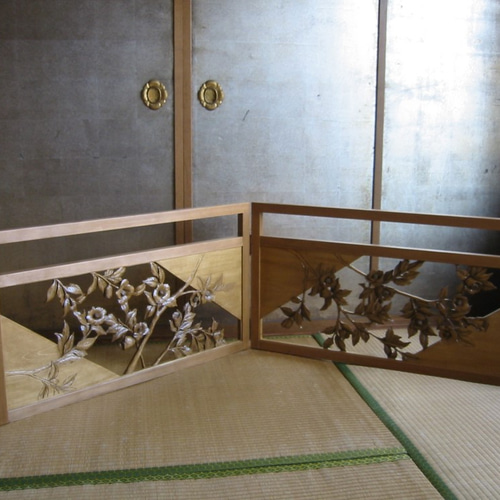 鎌倉彫　風呂先屏風 木彫りの風呂先屏風☆椿模様☆材質榀の木 ｻｲｽﾞ片面905㎜x485㎜x25