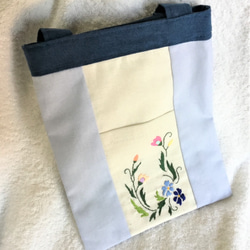 花刺繍のミニバッグ・タテ型 1枚目の画像