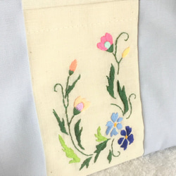 花刺繍のミニバッグ・タテ型 2枚目の画像