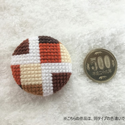 刺繍ブローチ　yosegi（白系） 4枚目の画像