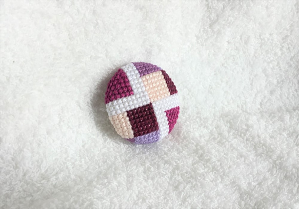 刺繍ブローチ　yosegi（紫系） 1枚目の画像