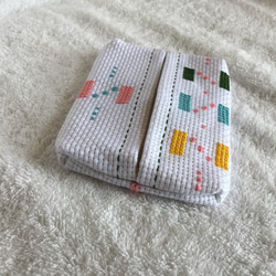 刺繍のポケットティッシュケース（ホワイト） 3枚目の画像